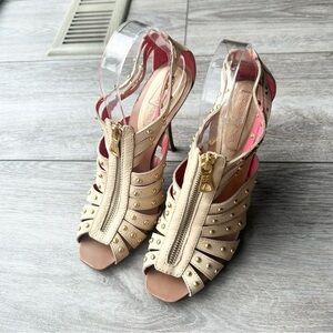 BCBGMaxAzria Ivory Leather Gladiator Studded Full Leather Open Toe  Pumps